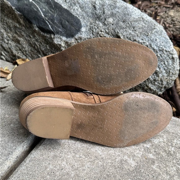 DV by Dolce Vita Brown Suede Ankle Booties 6 - Picture 7 of 8